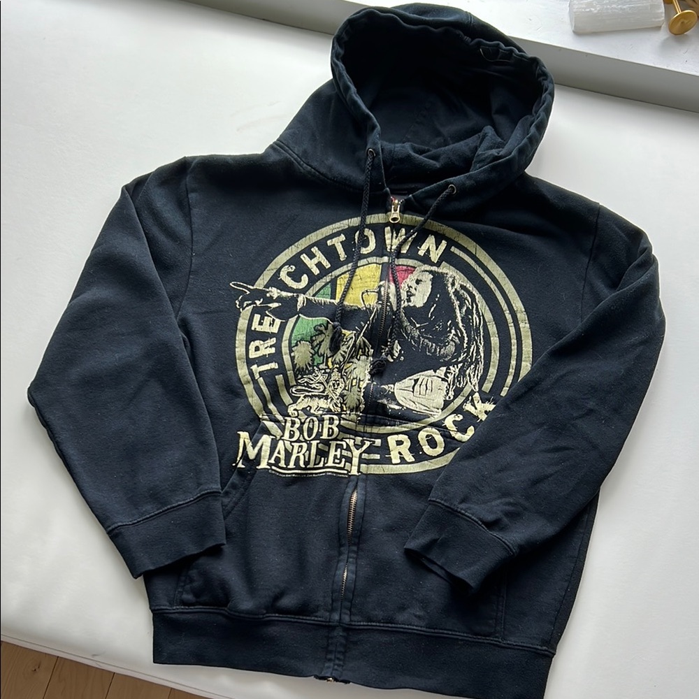 Vintage Black Bob Marley Hoodie with Graphic Design